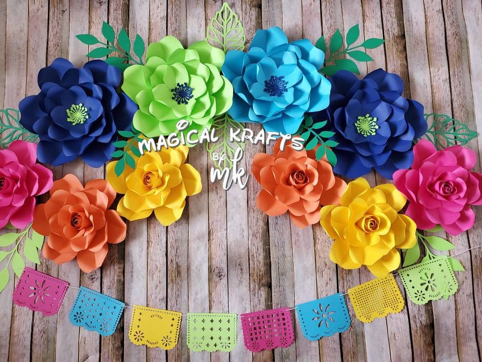 Fiesta Flowers: 10-14 Pc Set